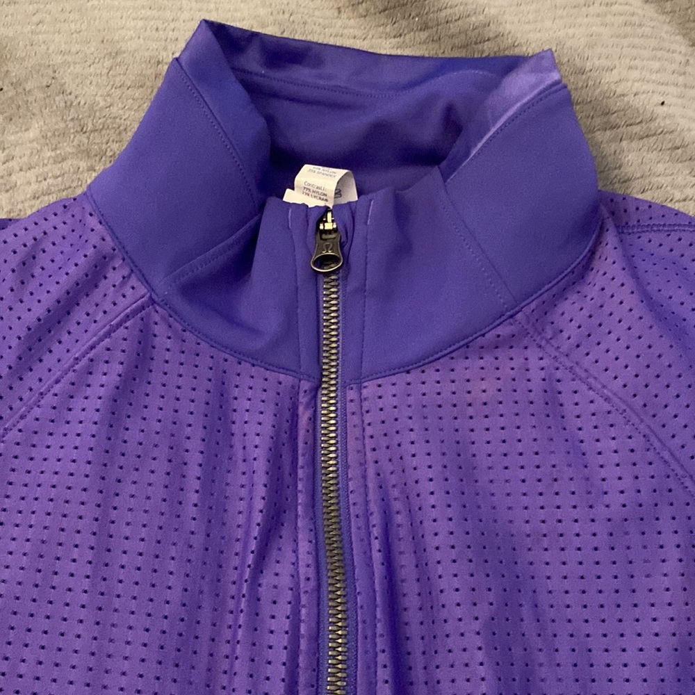 Lululemon‎ athletica - Picture 2 of 5